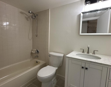 404 21st Street Se - Photo Thumbnail 12
