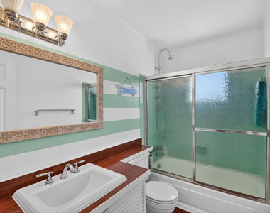 2111 Ne 1st Court - Photo Thumbnail 26