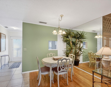 2111 Ne 1st Court - Photo Thumbnail 12