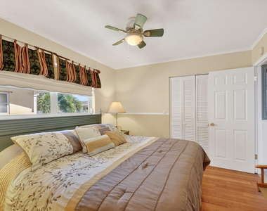 2111 Ne 1st Court - Photo Thumbnail 30