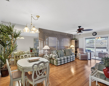 2111 Ne 1st Court - Photo Thumbnail 11