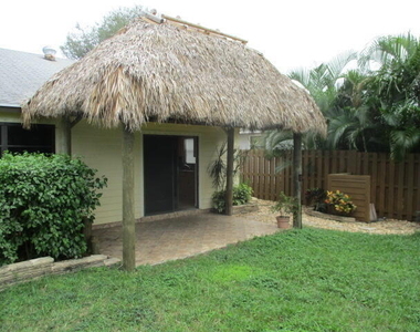 9077 E Highland Pines Drive - Photo Thumbnail 24