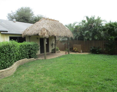 9077 E Highland Pines Drive - Photo Thumbnail 26