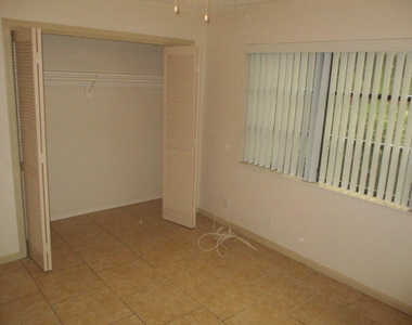 9077 E Highland Pines Drive - Photo Thumbnail 20