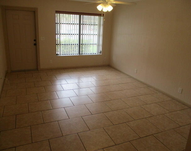 9077 E Highland Pines Drive - Photo Thumbnail 3