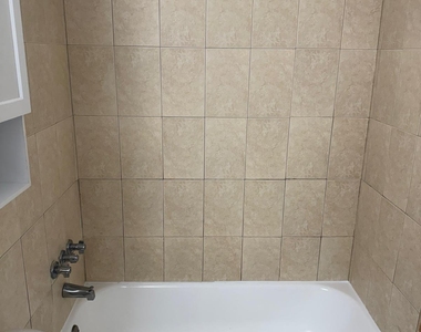 3370 Ne 16th Terrace - Photo Thumbnail 5