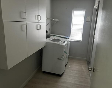 6063 Sunberry Circle - Photo Thumbnail 18