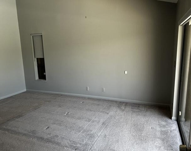 6063 Sunberry Circle - Photo Thumbnail 8