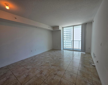 1900 N Bayshore Drive - Photo Thumbnail 25