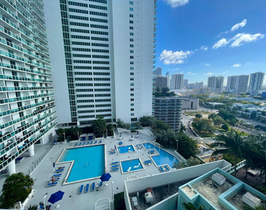 1900 N Bayshore Drive - Photo Thumbnail 3