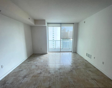 1900 N Bayshore Drive - Photo Thumbnail 5