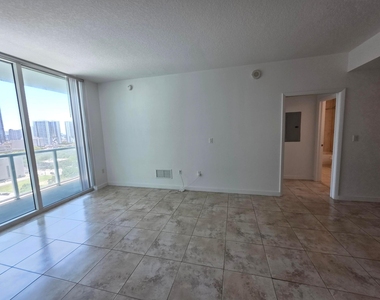 1900 N Bayshore Drive - Photo Thumbnail 28