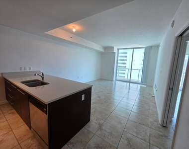 1900 N Bayshore Drive - Photo Thumbnail 34