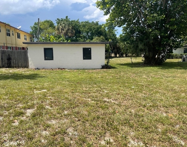 103 Nw 7th Avenue - Photo Thumbnail 2
