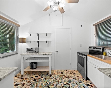 305 Ne 14th Avenue - Photo Thumbnail 24
