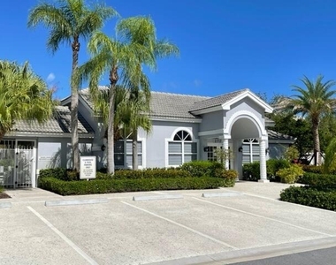 3008 Fairway Drive N - Photo Thumbnail 16