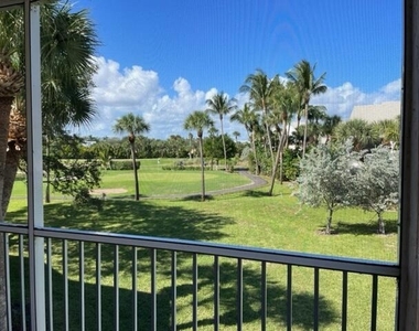 3008 Fairway Drive N - Photo Thumbnail 12