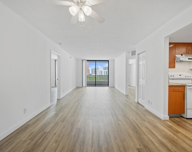 3300 Ne 192nd Street - Photo Thumbnail 16