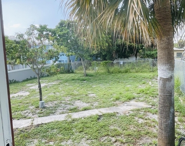 706 7th Street - Photo Thumbnail 16