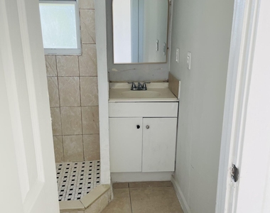 706 7th Street - Photo Thumbnail 15