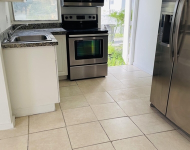 706 7th Street - Photo Thumbnail 12