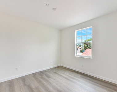 129 S K Street - Photo Thumbnail 30