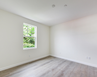 129 S K Street - Photo Thumbnail 27