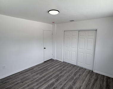 1063 Nw 108th Terrace - Photo Thumbnail 12