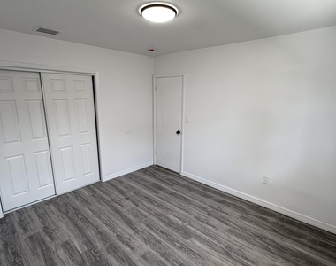 1063 Nw 108th Terrace - Photo Thumbnail 13