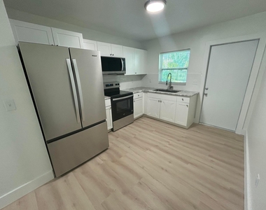 2149 Sibley Avenue - Photo Thumbnail 1