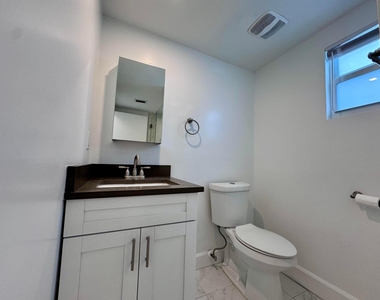 102 S K Street - Photo Thumbnail 9