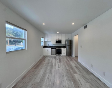 102 S K Street - Photo Thumbnail 14
