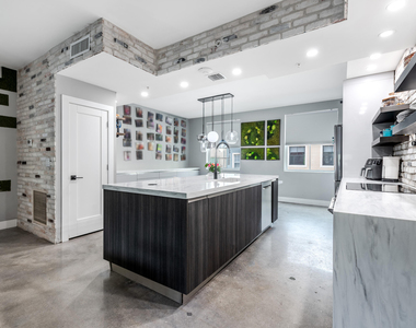 636 Fern Street - Photo Thumbnail 9