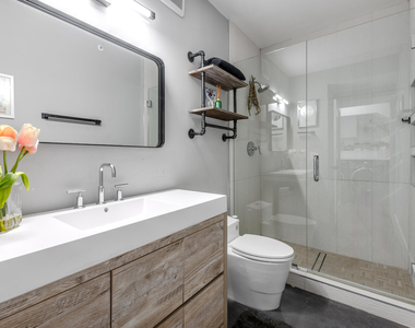 636 Fern Street - Photo Thumbnail 4