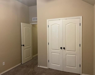 401 Durkee Road - Photo Thumbnail 17