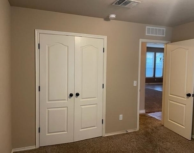 401 Durkee Road - Photo Thumbnail 12