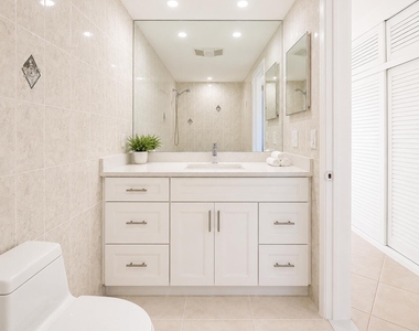 3700 E Galt Ocean Drive - Photo Thumbnail 25