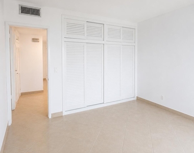 3700 E Galt Ocean Drive - Photo Thumbnail 17