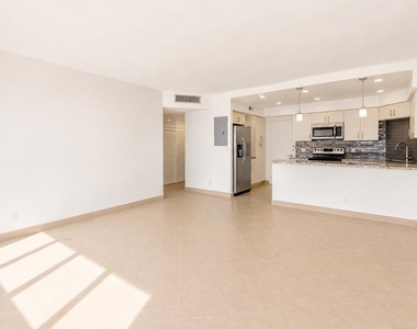 3700 E Galt Ocean Drive - Photo Thumbnail 7