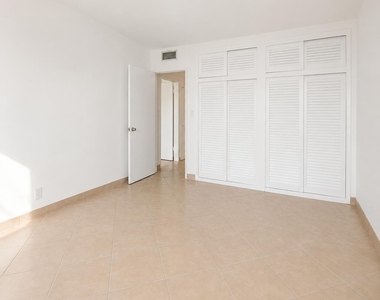 3700 E Galt Ocean Drive - Photo Thumbnail 18