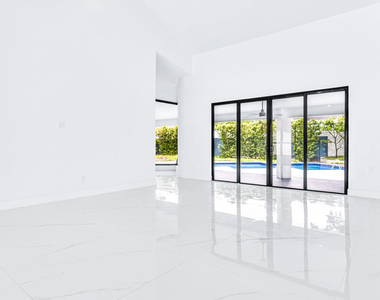 5740 Sw 33rd Terrace - Photo Thumbnail 3