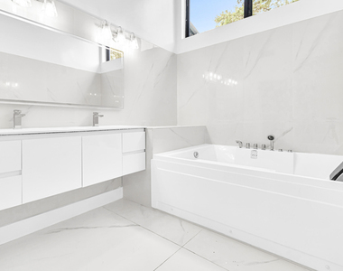 5740 Sw 33rd Terrace - Photo Thumbnail 9