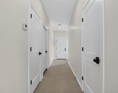 8754 Patriot Drive - Photo Thumbnail 4