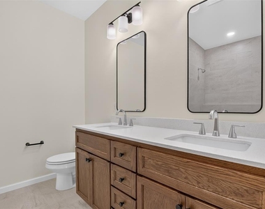 8754 Patriot Drive - Photo Thumbnail 22