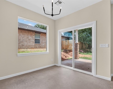 8754 Patriot Drive - Photo Thumbnail 6