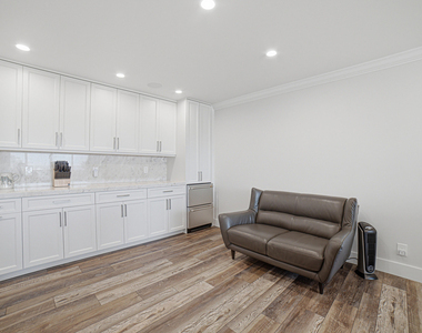 111 N Pompano Beach Boulevard - Photo Thumbnail 11