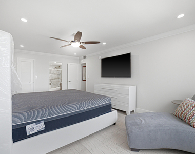 111 N Pompano Beach Boulevard - Photo Thumbnail 13