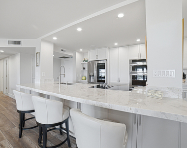 111 N Pompano Beach Boulevard - Photo Thumbnail 6