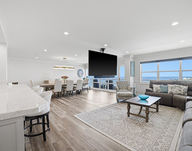 111 N Pompano Beach Boulevard - Photo Thumbnail 2