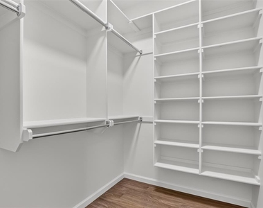 8756 Patriot Drive - Photo Thumbnail 31